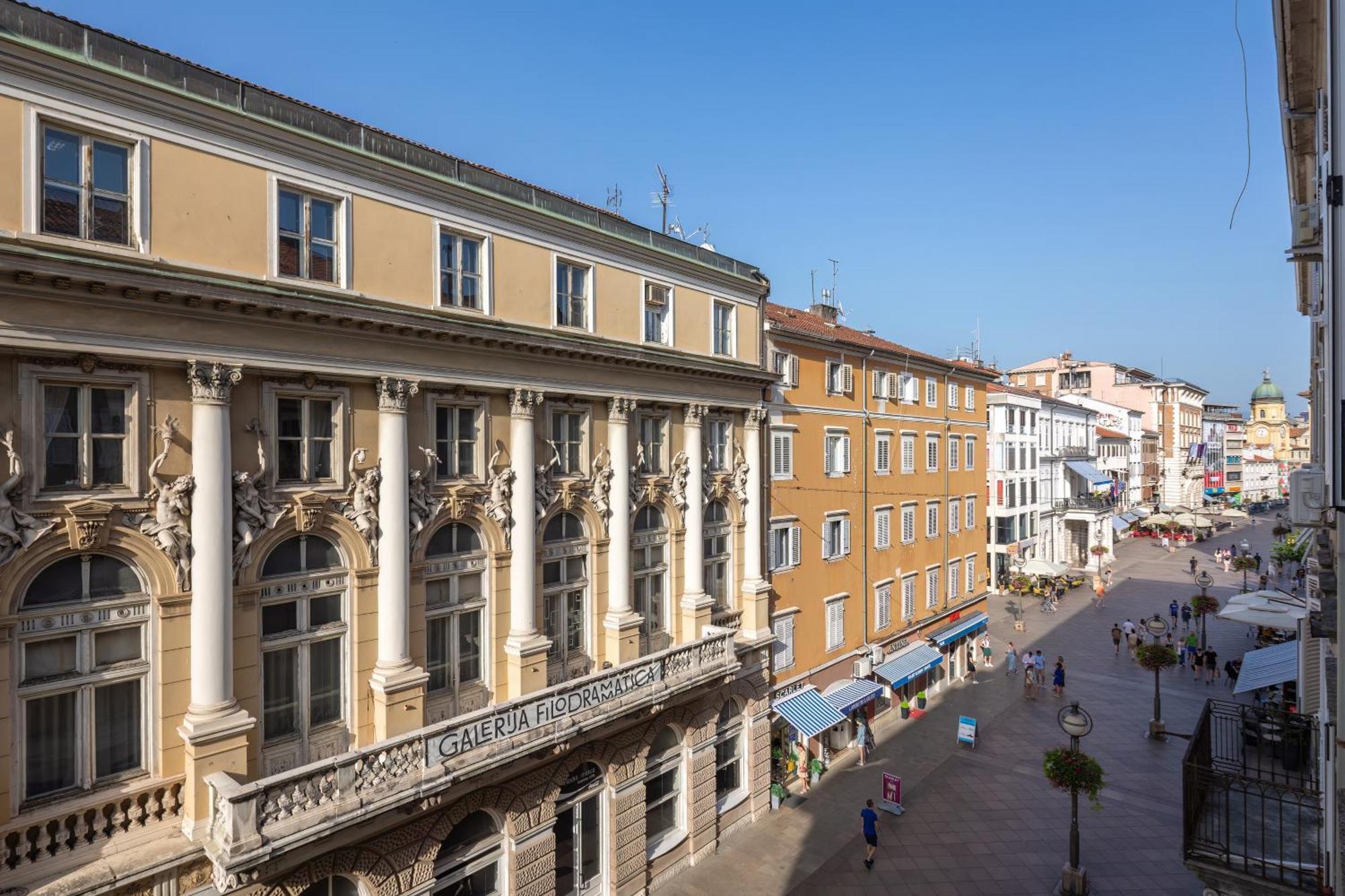 Upper Premium Apartments Rijeka Exterior photo